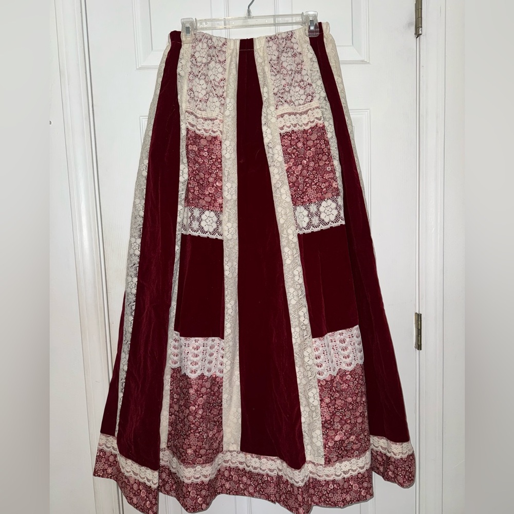 VTG Carefree Fashions Velvet Prarie Maxi Skirt S/M